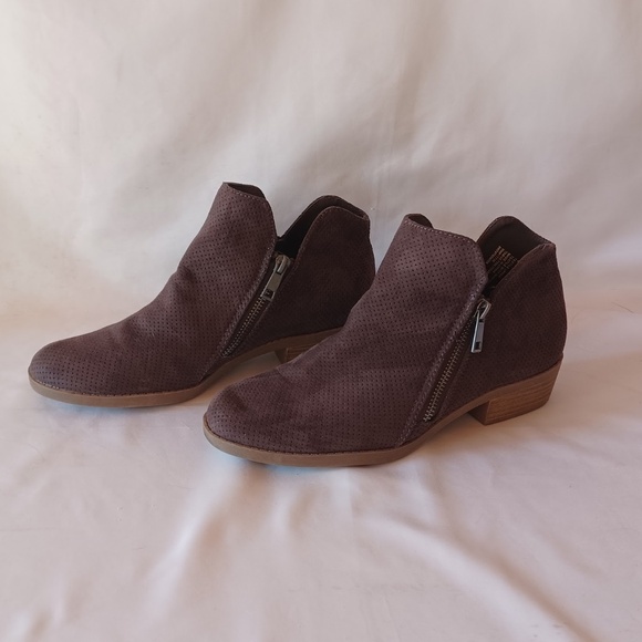 Universal Threads Shoes - Universal Threads Dark Brown Faux Suede Perforated Ankle Boots Booties Size 8